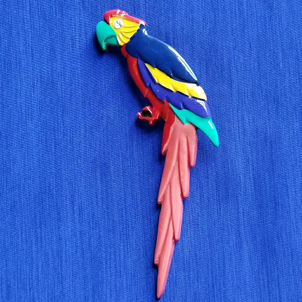 Wooden Parrot Brooch Hand Carved Painted 15$